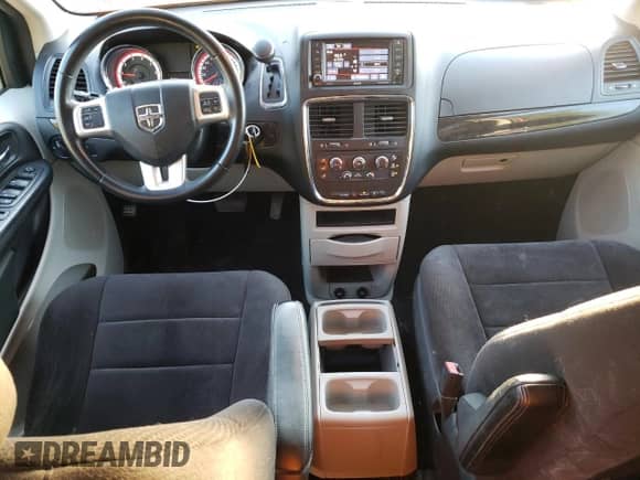 2013 Dodge Grand Caravan American Value with VIN 2C4RDGBG7DR761487, listed as a Copart auction lot 81424165 with 267,980 mi miles and Clean title. Bid and sale history available at DreamBid. Image 8.