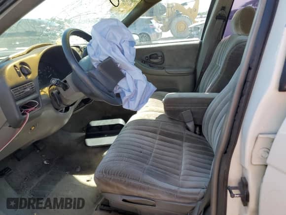 2001 Chevrolet Lumina с VIN 2G1WL52J711216947, выставлен на аукционе Copart как лот 79560844 с пробегом 178 661 миль миль и Списание • Salvage title. История ставок и продаж доступна на DreamBid. Изображение 7.