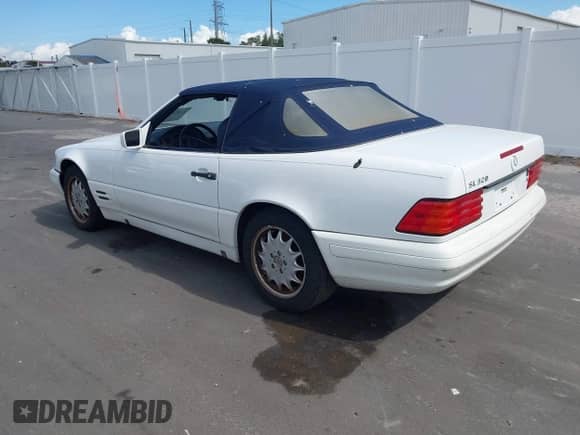 1997 Mercedes-Benz SL 500 с VIN WDBFA63F7VF145257, выставлен на аукционе IAAI как лот 43487398 с пробегом 98 593 миль миль и . История ставок и продаж доступна на DreamBid. Изображение 3.