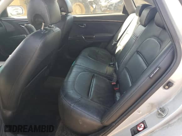 2010 Hyundai Azera Limited с VIN KMHFC4DF0AA460046, выставлен на аукционе Copart как лот 49111815 с пробегом 277 973 миль миль и Списание • Salvage title. История ставок и продаж доступна на DreamBid. Изображение 10.