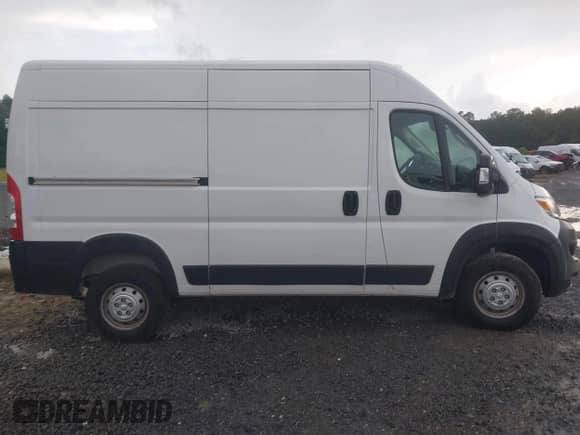 2023 Ram ProMaster Cargo with VIN 3C6LRVBG4PE576936, listed as a IAAI auction lot 42566007 with 17,721 mi miles and . Bid and sale history available at DreamBid. Image 13.