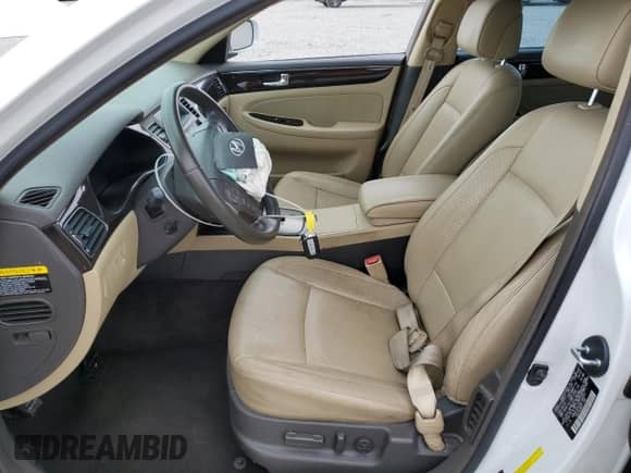 2011 Hyundai Genesis с VIN KMHGC4DE2BU136933, выставлен на аукционе Copart как лот 80328135 с пробегом 102 690 миль миль и Списание • Salvage title. История ставок и продаж доступна на DreamBid. Изображение 7.
