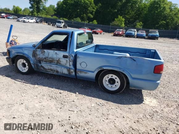 1997 Chevrolet S-10 LS с VIN 1GCCS1443VK147435, выставлен на аукционе Copart как лот 55946465 с пробегом 177 520 миль миль и Списание • Salvage title. История ставок и продаж доступна на DreamBid. Изображение 2.