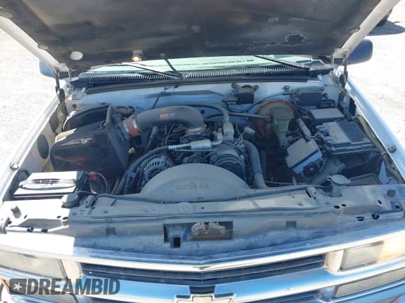 1997 Chevrolet Silverado 1500 z VIN 1GCEK14R1VZ211807, wystawiony jako IAAI lot #42045855 z przebiegiem 179 305 mil mil oraz . Historia ofert i sprzedaży dostępna na DreamBid. Obrazek 10.