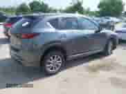 2025 Mazda CX-5 S Preferred z VIN JM3KFBCL9S0599564, wystawiony jako IAAI lot #42701760 z przebiegiem 15 526 mil mil oraz . Historia ofert i sprzedaży dostępna na DreamBid. Obrazek 4.