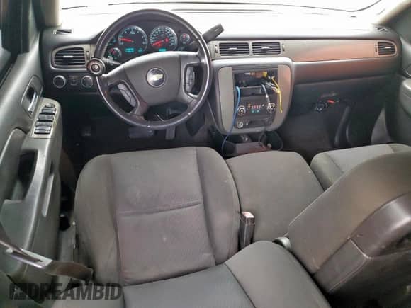 2010 Chevrolet Suburban LS с VIN 1GNUKHE30AR256432, выставлен на аукционе Copart как лот 67616225 с пробегом 112 493 миль миль и Чистый • Clean title. История ставок и продаж доступна на DreamBid. Изображение 8.