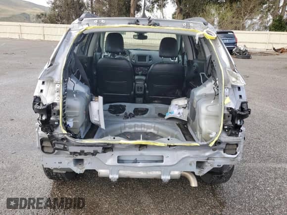 2020 Jeep Compass Latitude с VIN 3C4NJCBB2LT117993, выставлен на аукционе Copart как лот 50979565 с пробегом 29 658 миль миль и Списание • Salvage title. История ставок и продаж доступна на DreamBid. Изображение 6.