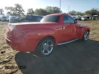 2005 Chevrolet SSR LS z VIN 1GCES14H25B115085, wystawiony jako Copart lot #81590824 z przebiegiem 114 097 mil mil oraz Szkoda całkowita • Salvage title. Historia ofert i sprzedaży dostępna na DreamBid. Obrazek 3.