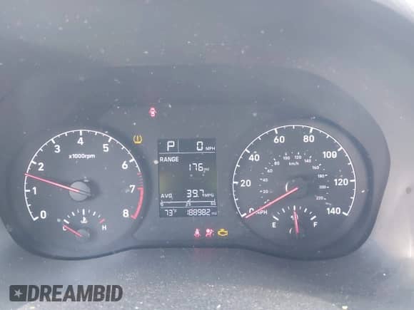 2018 Hyundai Accent SE z VIN 3KPC24A36JE011312, wystawiony jako IAAI lot #43368624 z przebiegiem 188 982 mil mil oraz . Historia ofert i sprzedaży dostępna na DreamBid. Obrazek 7.