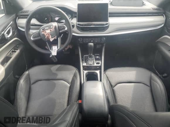 2025 Jeep Compass Limited с VIN 3C4NJDCN6ST509596, выставлен на аукционе Copart как лот 58391545 с пробегом 18 318 миль миль и Чистый • Clean title. История ставок и продаж доступна на DreamBid. Изображение 8.