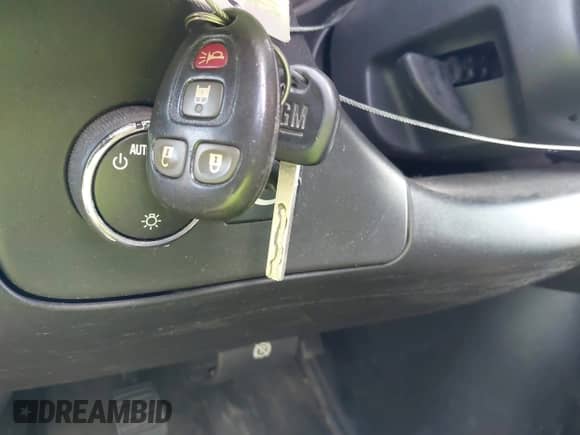 2019 Chevrolet Express Cargo z VIN 1GCWGAFPXK1240332, wystawiony jako IAAI lot #42846352 z przebiegiem 99 506 mil mil oraz . Historia ofert i sprzedaży dostępna na DreamBid. Obrazek 11.