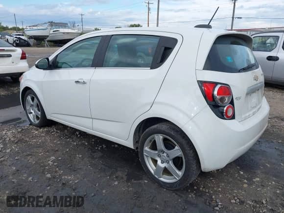 2015 Chevrolet Sonic LTZ with VIN 1G1JE6SB9F4193315, listed as a IAAI auction lot 43279436 with 100,413 mi miles and . Bid and sale history available at DreamBid. Image 3.