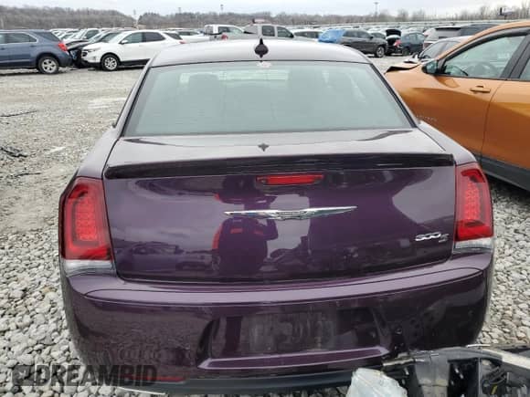 2020 Chrysler 300 S with VIN 2C3CCABG4LH193858, listed as a Copart auction lot 43757805 with 34,082 mi miles and Salvage title. Bid and sale history available at DreamBid. Image 6.