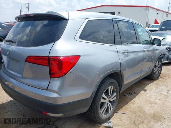 2017 Honda Pilot EX с VIN 5FNYF6H45HB052300, выставлен на аукционе IAAI как лот 43011568 с пробегом Не указан миль и . История ставок и продаж доступна на DreamBid. Изображение 4.