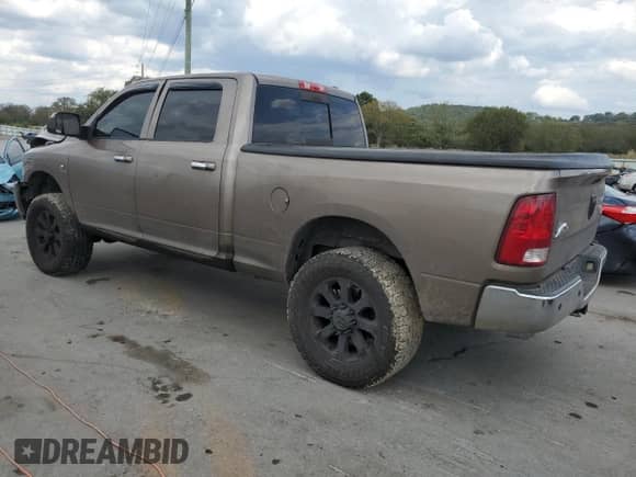 2010 Dodge 2500 SLT with VIN 3D7UT2CL2AG121996, listed as a Copart auction lot 72980294 with 330,220 mi miles and Clean title. Bid and sale history available at DreamBid. Image 2.
