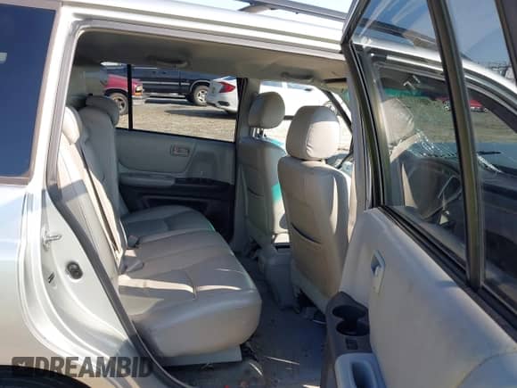 2006 Toyota Highlander with VIN JTEGP21A160111576, listed as a IAAI auction lot 42711953 with 280,820 mi miles and . Bid and sale history available at DreamBid. Image 8.