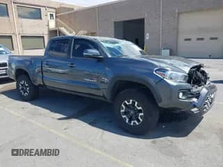 2023 Toyota Tacoma SR5 z VIN 3TMDZ5BN5PM154398, wystawiony jako IAAI lot #42784865 z przebiegiem 45 490 mil mil oraz . Historia ofert i sprzedaży dostępna na DreamBid. Obrazek 1.