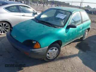 1995 Chevrolet Metro z VIN 2C1MR2265S6706442, wystawiony jako IAAI lot #43210920 z przebiegiem 137 149 mil mil oraz . Historia ofert i sprzedaży dostępna na DreamBid. Obrazek 2.