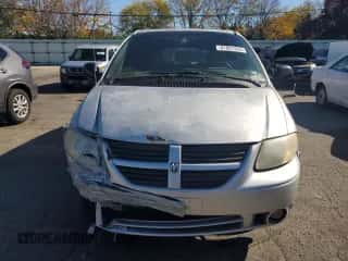 2005 Dodge Caravan SXT z VIN 2D4GP44L35R171752, wystawiony jako Copart lot #87091335 z przebiegiem 205 386 mil mil oraz Szkoda całkowita • Salvage title. Historia ofert i sprzedaży dostępna na DreamBid. Obrazek 5.