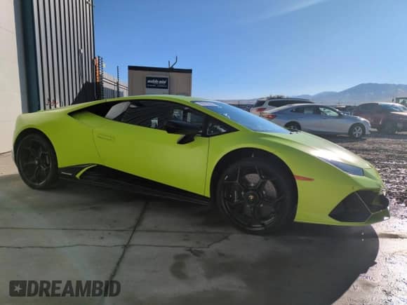 2023 Lamborghini Huracan with VIN ZHWUF4ZFXPLA22265, listed as a Copart auction lot 66703944 with 1,816 mi miles and Salvage title. Bid and sale history available at DreamBid. Image 4.