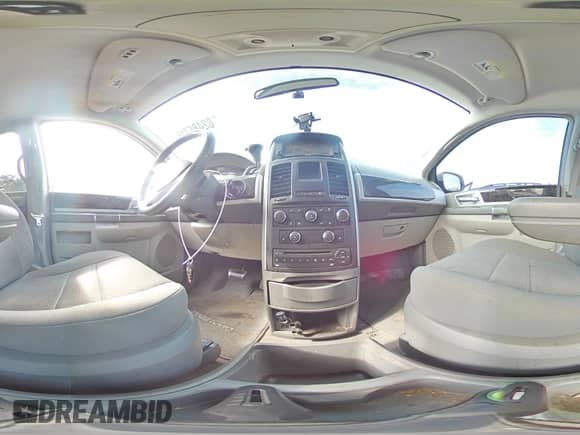 2010 Dodge Grand Caravan SXT с VIN 2D4RN5D14AR489795, выставлен на аукционе Copart как лот 82486715 с пробегом 183 262 миль миль и Списание • Salvage title. История ставок и продаж доступна на DreamBid. Изображение 15.