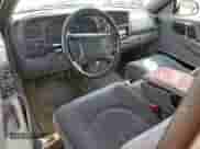 1998 Dodge Dakota SLT z VIN 1B7GL22X8WS651451, wystawiony jako Copart lot #54556125 z przebiegiem 164 186 mil mil oraz Szkoda całkowita • Salvage title. Historia ofert i sprzedaży dostępna na DreamBid. Obrazek 8.