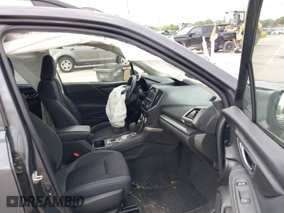 2021 Subaru Forester Premium with VIN JF2SKAJC1MH450671, listed as a IAAI auction lot 43074417 with 130,892 mi miles and . Bid and sale history available at DreamBid. Image 5.