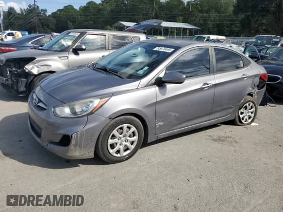2014 Hyundai Accent GLS z VIN KMHCT4AE8EU635159, wystawiony jako Copart lot #85870495 z przebiegiem 110 393 mil mil oraz Szkoda całkowita • Salvage title. Historia ofert i sprzedaży dostępna na DreamBid. Obrazek 1.
