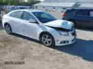 2013 Chevrolet Cruze 2LT z VIN 1G1PE5SBXD7295383, wystawiony jako IAAI lot #43127109 z przebiegiem 106 273 mil mil oraz . Historia ofert i sprzedaży dostępna na DreamBid. Obrazek 1.