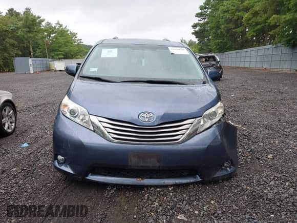 2017 Toyota Sienna XLE Auto Access Seat z VIN 5TDYZ3DC9HS797338, wystawiony jako IAAI lot #42994640 z przebiegiem 49 491 mil mil oraz . Historia ofert i sprzedaży dostępna na DreamBid. Obrazek 12.