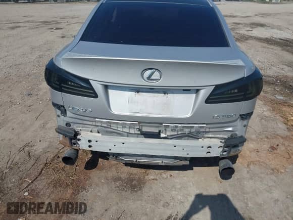 2006 Lexus IS 350 z VIN JTHBE262665004613, wystawiony jako IAAI lot #43277461 z przebiegiem 246 648 mil mil oraz . Historia ofert i sprzedaży dostępna na DreamBid. Obrazek 6.