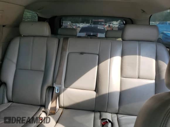 2010 Chevrolet Tahoe LT с VIN 1GNMCBE31AR201885, выставлен на аукционе Copart как лот 71674075 с пробегом 250 806 миль миль и Списание • Salvage title. История ставок и продаж доступна на DreamBid. Изображение 10.