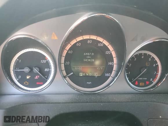 2010 Mercedes-Benz C 300 Sport с VIN WDDGF8BB9AF456139, выставлен на аукционе Copart как лот 66520225 с пробегом 143 428 миль миль и Чистый • Clean title. История ставок и продаж доступна на DreamBid. Изображение 9.
