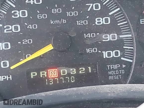 2000 Chevrolet Express z VIN 1GAHG39R3Y1163418, wystawiony jako IAAI lot #41864583 z przebiegiem 137 770 mil mil oraz . Historia ofert i sprzedaży dostępna na DreamBid. Obrazek 16.