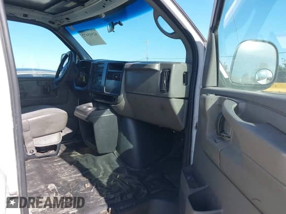 2007 Chevrolet Express Cargo с VIN 1GCGG25V371250671, выставлен на аукционе IAAI как лот 42945472 с пробегом 249 167 миль миль и . История ставок и продаж доступна на DreamBid. Изображение 5.