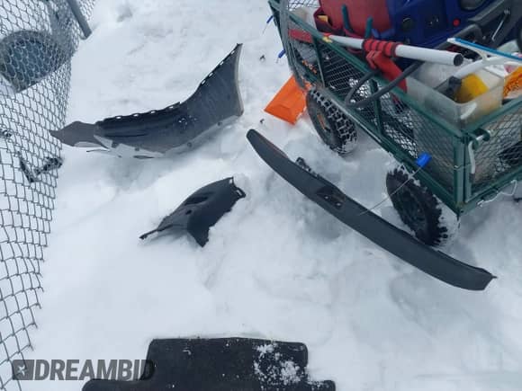 2003 Honda Accord EX z VIN 1HGCM556X3A000230, wystawiony jako IAAI lot #41472952 z przebiegiem 199 500 mil mil oraz . Historia ofert i sprzedaży dostępna na DreamBid. Obrazek 12.