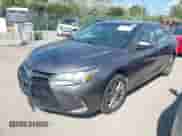 2017 Toyota Camry LE z VIN 4T1BF1FK8HU691963, wystawiony jako IAAI lot #43131168 z przebiegiem 215 051 mil mil oraz . Historia ofert i sprzedaży dostępna na DreamBid. Obrazek 2.