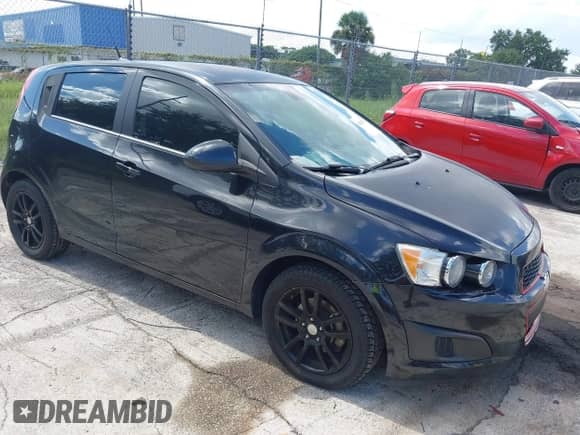 2013 Chevrolet Sonic LT с VIN 1G1JC6SB1D4187057, выставлен на аукционе IAAI как лот 42904794 с пробегом 139 605 миль миль и . История ставок и продаж доступна на DreamBid. Изображение 1.