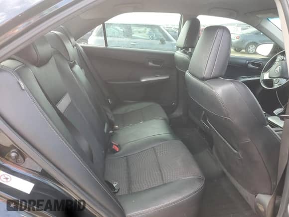 2014 Toyota Camry SE z VIN 4T1BF1FK0EU765419, wystawiony jako Copart lot #86154035 z przebiegiem 200 266 mil mil oraz Szkoda całkowita • Salvage title. Historia ofert i sprzedaży dostępna na DreamBid. Obrazek 10.