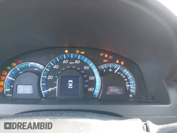 2013 Toyota Camry LE z VIN 4T1BD1FK5DU074343, wystawiony jako IAAI lot #42908273 z przebiegiem 180 827 mil mil oraz . Historia ofert i sprzedaży dostępna na DreamBid. Obrazek 7.