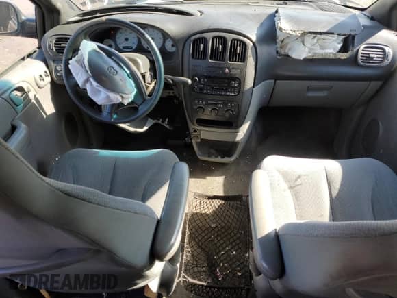 2004 Dodge Caravan SE with VIN 1D4GP24R04B520727, listed as a Copart auction lot 52002475 with 164,954 mi miles and Salvage title. Bid and sale history available at DreamBid. Image 8.