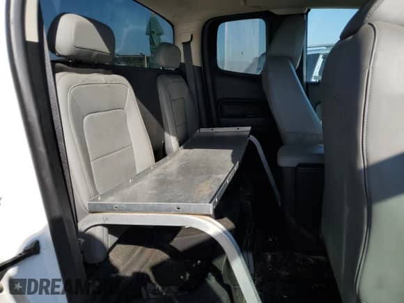 2015 Chevrolet Colorado 2WD WT z VIN 1GCHSAEA8F1215813, wystawiony jako Copart lot #82327435 z przebiegiem 122 533 mil mil oraz Czysty tytuł • Clean title. Historia ofert i sprzedaży dostępna na DreamBid. Obrazek 10.