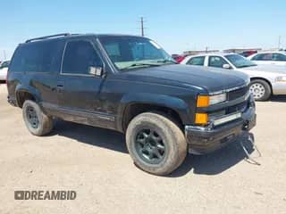 1999 Chevrolet Tahoe с VIN 3GNEK18R8XG122286, выставлен на аукционе IAAI как лот 42671527 с пробегом 175 394 миль миль и . История ставок и продаж доступна на DreamBid. Изображение 1.