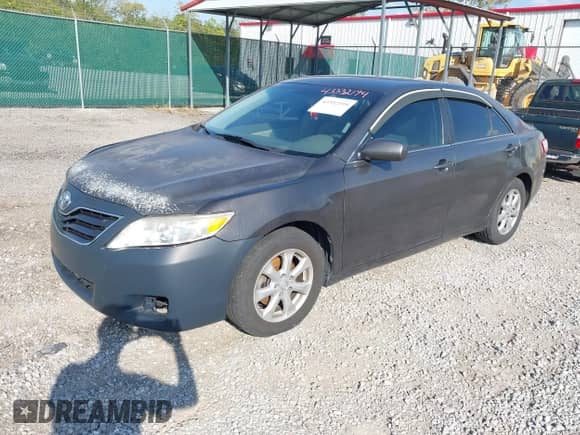2011 Toyota Camry LE с VIN 4T1BF3EK6BU723748, выставлен на аукционе IAAI как лот 43332194 с пробегом 117 808 миль миль и . История ставок и продаж доступна на DreamBid. Изображение 2.