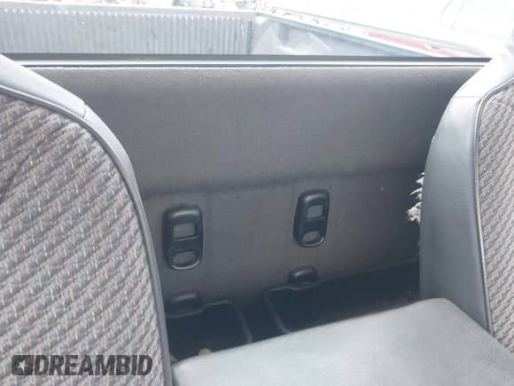 1998 Dodge 1500 с VIN 1B7HC16XXWS640203, выставлен на аукционе IAAI как лот 42687642 с пробегом 135 438 миль миль и . История ставок и продаж доступна на DreamBid. Изображение 8.