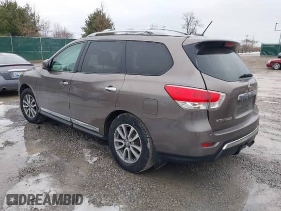 2013 Nissan Pathfinder S with VIN 5N1AR2MM5DC689696, listed as a IAAI auction lot 41445945 with 121,902 mi miles and . Bid and sale history available at DreamBid. Image 3.