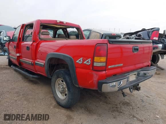 2002 Chevrolet Silverado 1500HD LT с VIN 1GCGK13U12F147411, выставлен на аукционе IAAI как лот 42066867 с пробегом Не указан миль и . История ставок и продаж доступна на DreamBid. Изображение 3.
