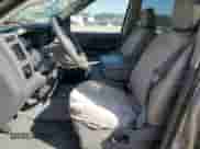 2008 Dodge 1500 ST z VIN 1D7HU18N48S584356, wystawiony jako Copart lot #86313215 z przebiegiem 27 717 mil mil oraz Czysty tytuł • Clean title. Historia ofert i sprzedaży dostępna na DreamBid. Obrazek 7.