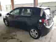 2012 Chevrolet Sonic LT z VIN 1G1JC6SB5C4211729, wystawiony jako Copart lot #59472365 z przebiegiem 137 002 mil mil oraz Czysty tytuł • Clean title. Historia ofert i sprzedaży dostępna na DreamBid. Obrazek 2.