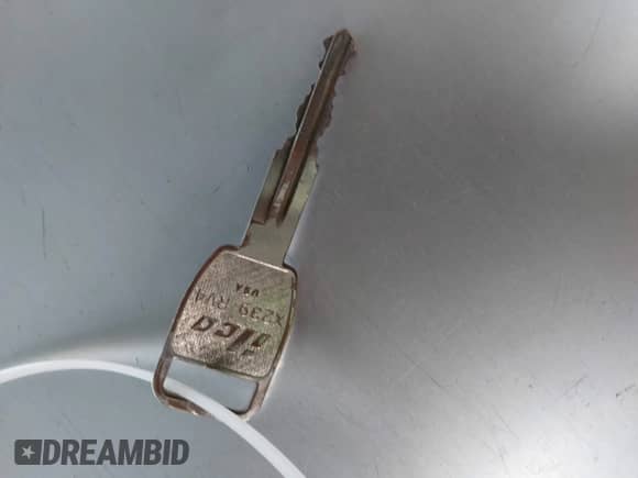 2002 Land Rover Discovery Cloth with VIN SALTY15412A766591, listed as a IAAI auction lot 42343334 with 162,431 mi miles and . Bid and sale history available at DreamBid. Image 11.